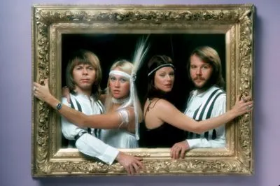 ABBA 11oz Colored Rim & Handle Mug