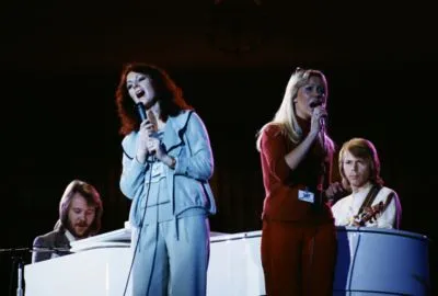 ABBA 11oz Colored Rim & Handle Mug