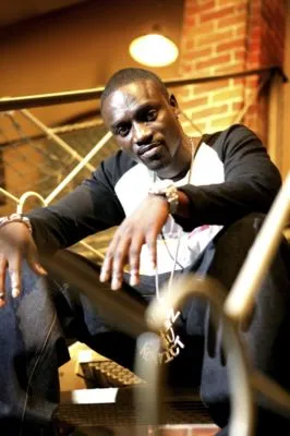 Akon Apron