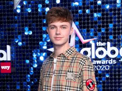 HRVY Prints and Posters