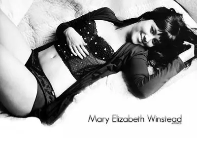 Mary Elizabeth Winstead Poster