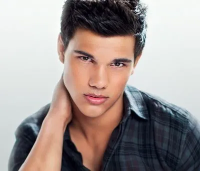 Taylor Lautner Poster
