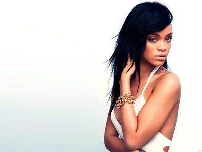 Rihanna 14x17