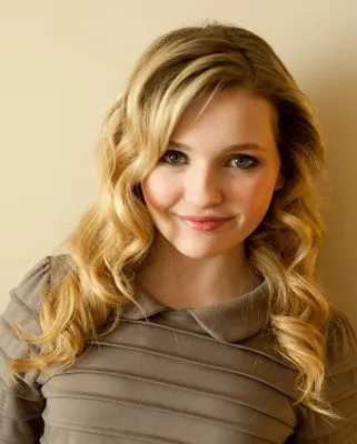 Abigail Breslin Prints and Posters