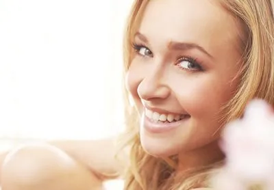 Hayden Panettiere Prints and Posters