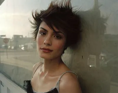 Shannyn Sossamon Prints and Posters
