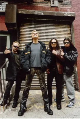 Metallica 11oz Colored Rim & Handle Mug
