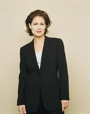 Maura Tierney Prints and Posters