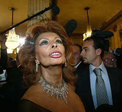 Sophia Loren 16oz Frosted Beer Stein