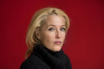 Gillian Anderson 16oz Frosted Beer Stein