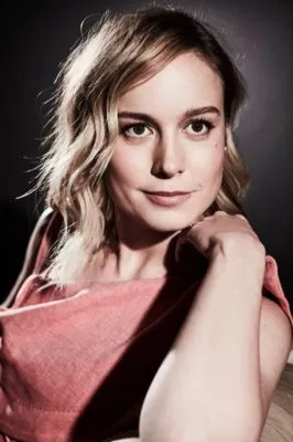 Brie Larson 10oz Frosted Mug