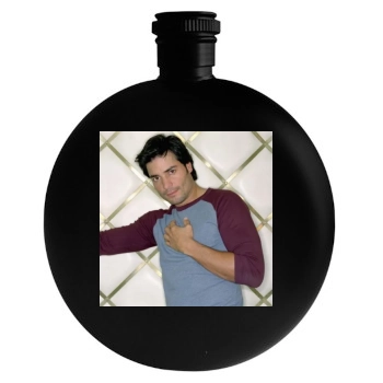Chayanne Round Flask
