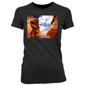 Desert Women's Junior Cut Crewneck T-Shirt