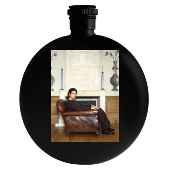 Gerard Butler Round Flask
