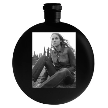Leelee Sobieski Round Flask